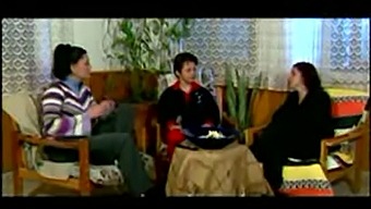 Threesome Malam Dengan Gadis-Gadis Turki Dan Berciuman