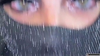 看我在pov中吸吮和吞下你的精液