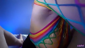 丰满的hentai粉丝从lilykoti那里得到了惊人的乳交!
