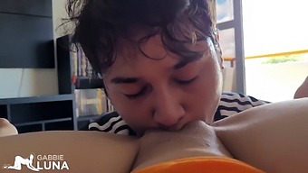 Gabbie Luna Nabízí Své Tělo Talentovaným Jedincům K Intimním Setkáním A Ejakulaci